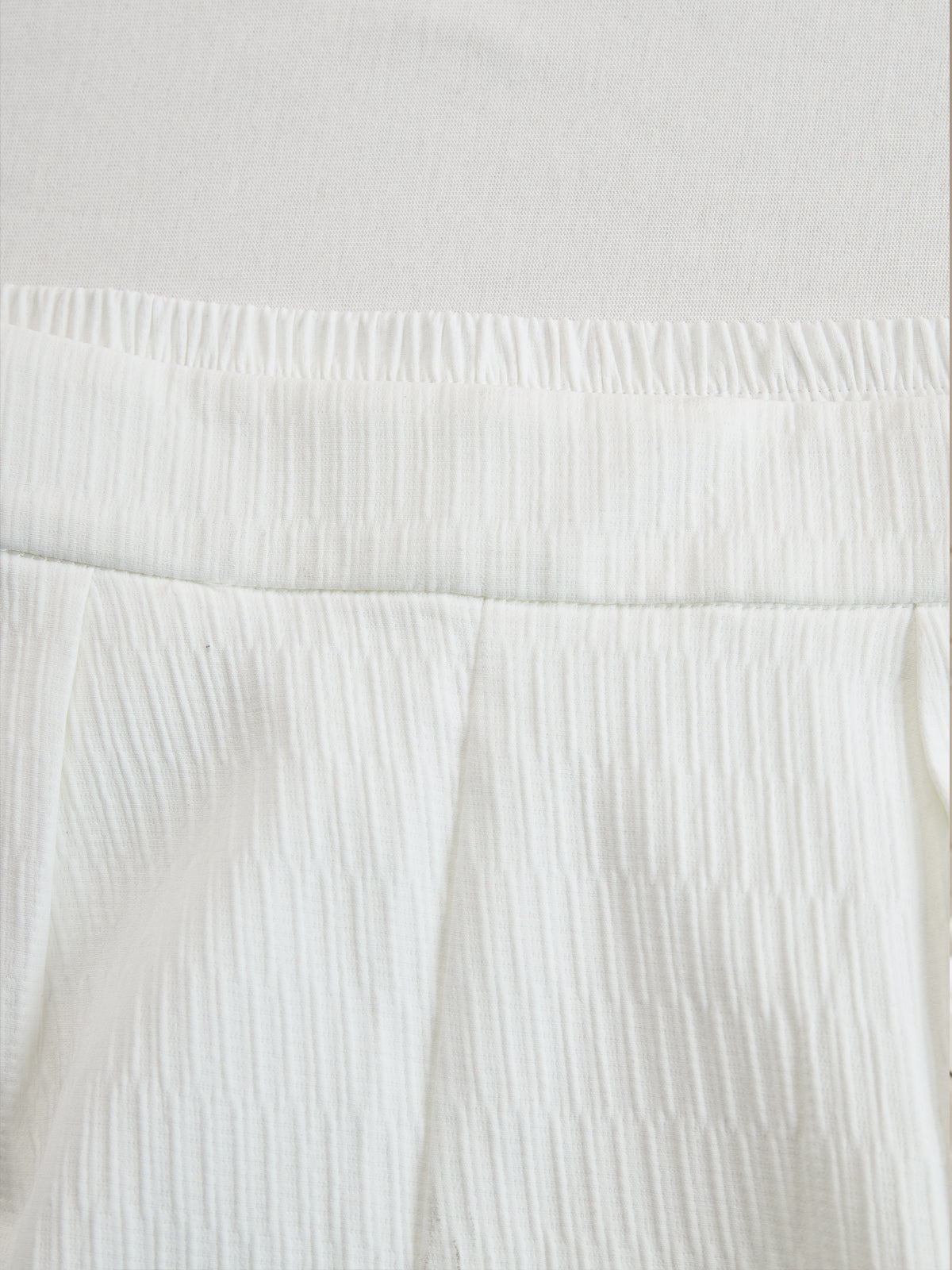 Creamy White Textured Lantern Sleeve Set