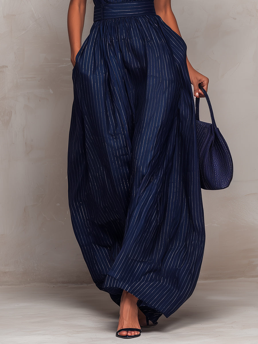 Olga - Conjunto Largo com Decote em Forma de Olho de Fechadura em Azul Escuro Listrado para Mulher