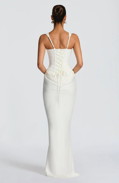 Vittoria™ | Vestido maxi satinado con escote cuadrado - Nuovo&CO