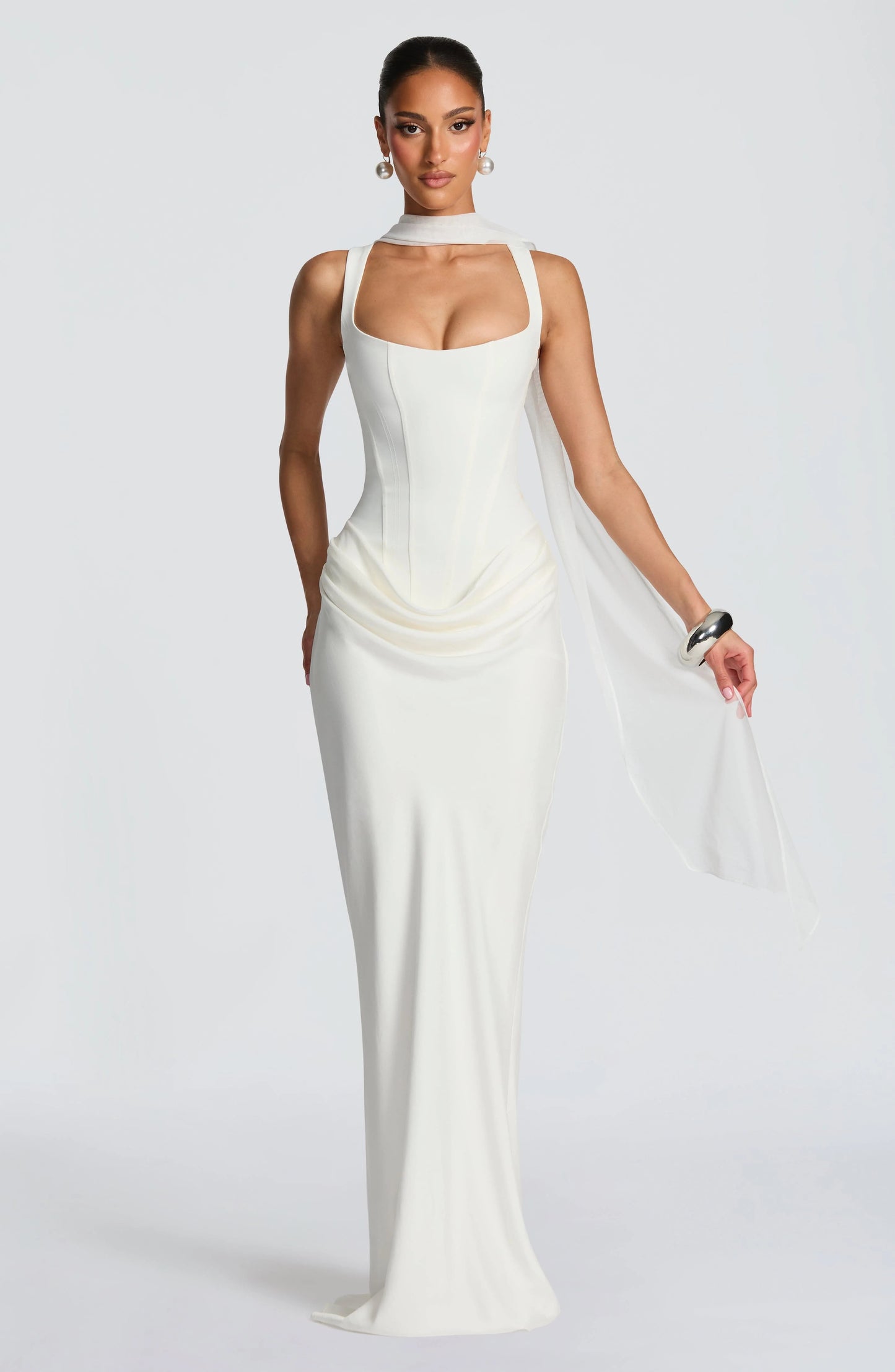 Vittoria™ | Vestido maxi satinado con escote cuadrado - Nuovo&CO