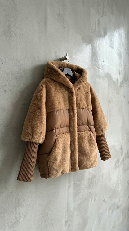 Camilla™ | Chaqueta acolchada con capucha y textura suave - Nuovo&CO