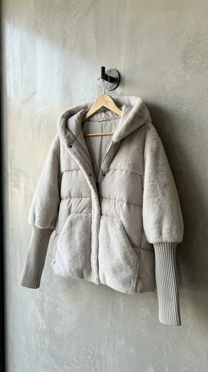 Camilla™ | Chaqueta acolchada con capucha y textura suave - Nuovo&CO