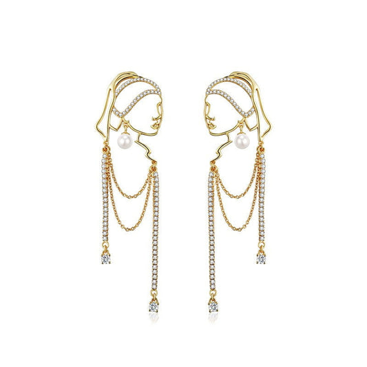 Girl with a Pearl Earrings