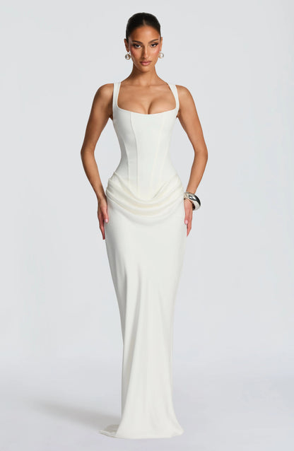 Vittoria™ | Vestido maxi satinado con escote cuadrado - Nuovo&CO